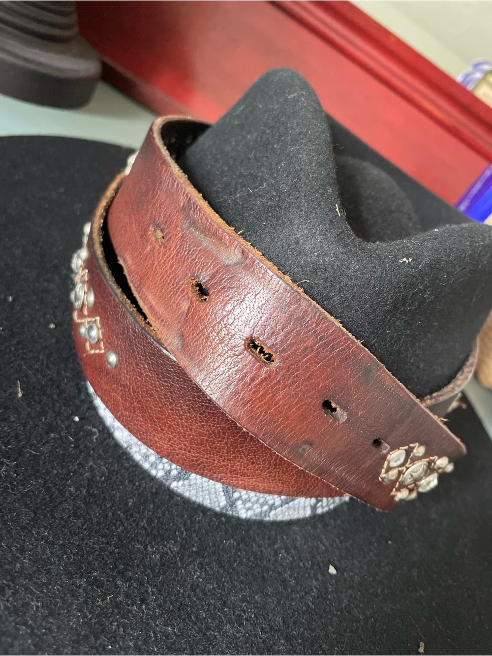 BKE Studded Rhinestone Brown Leather Belt with Ornate Silver Buckle 33-38” - Picture 4 of 7
